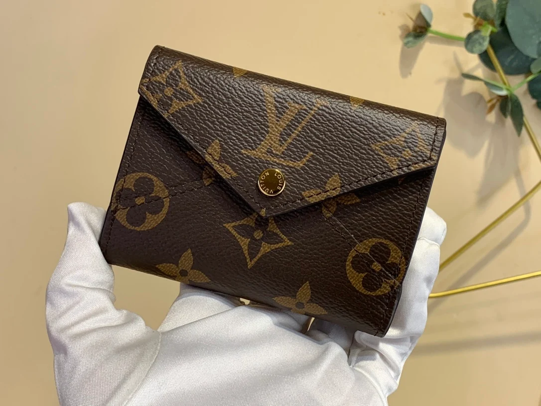 Louis Vuitton Card Size Wallet - Compact Leather Cardholder