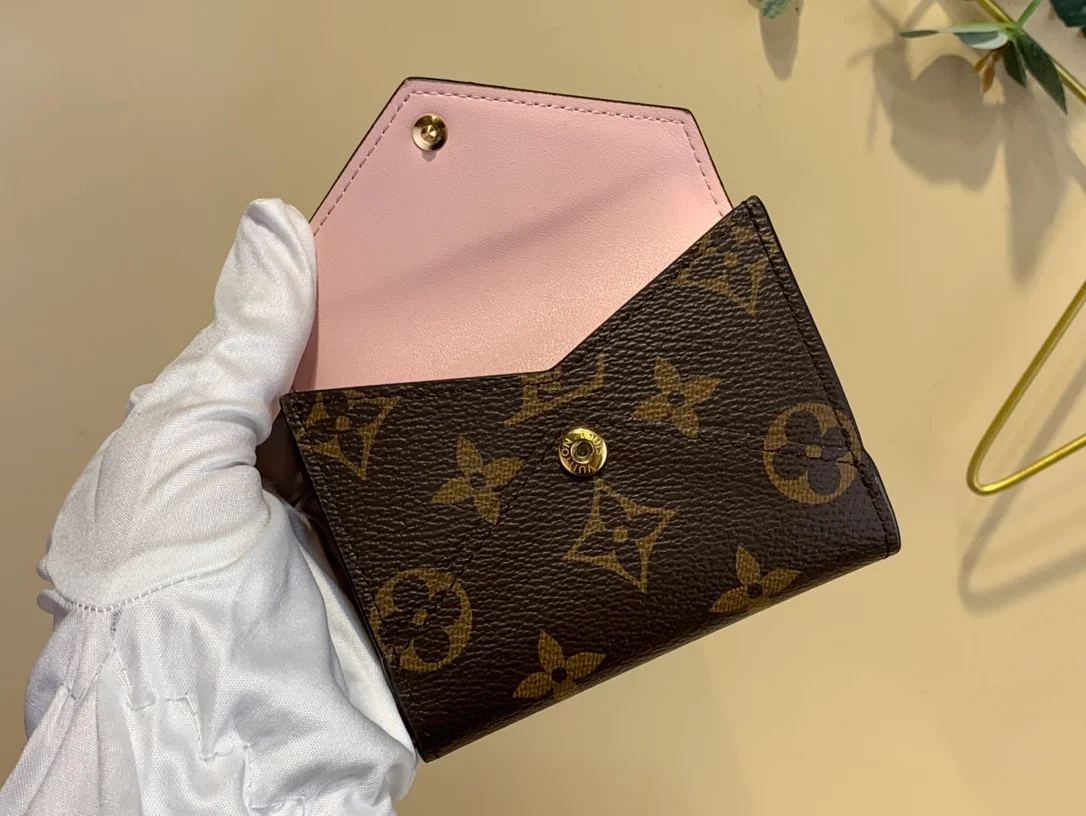 Louis Vuitton Card Size Wallet - Compact Leather Cardholder