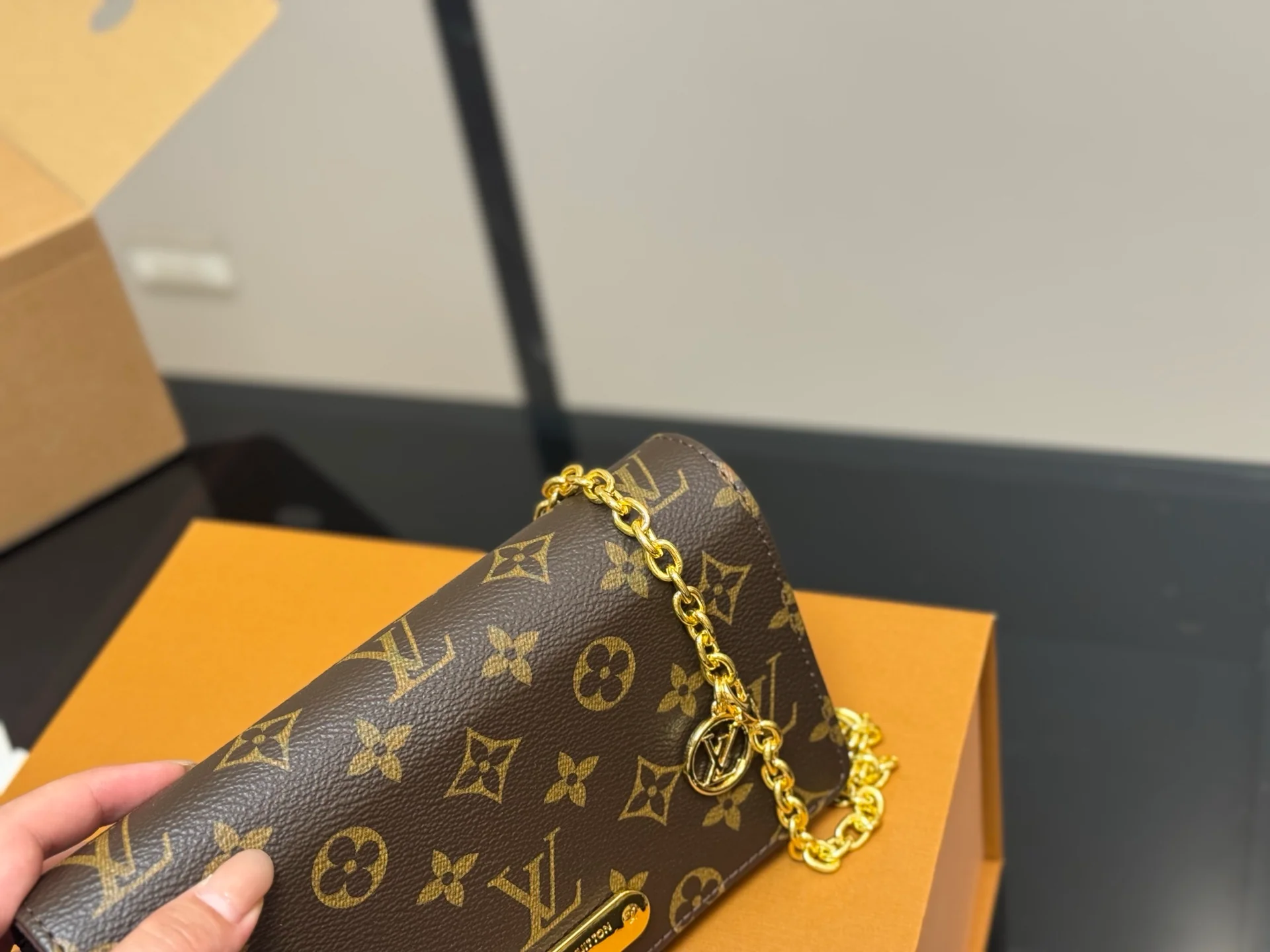 Louis Vuitton Satchel Wallet