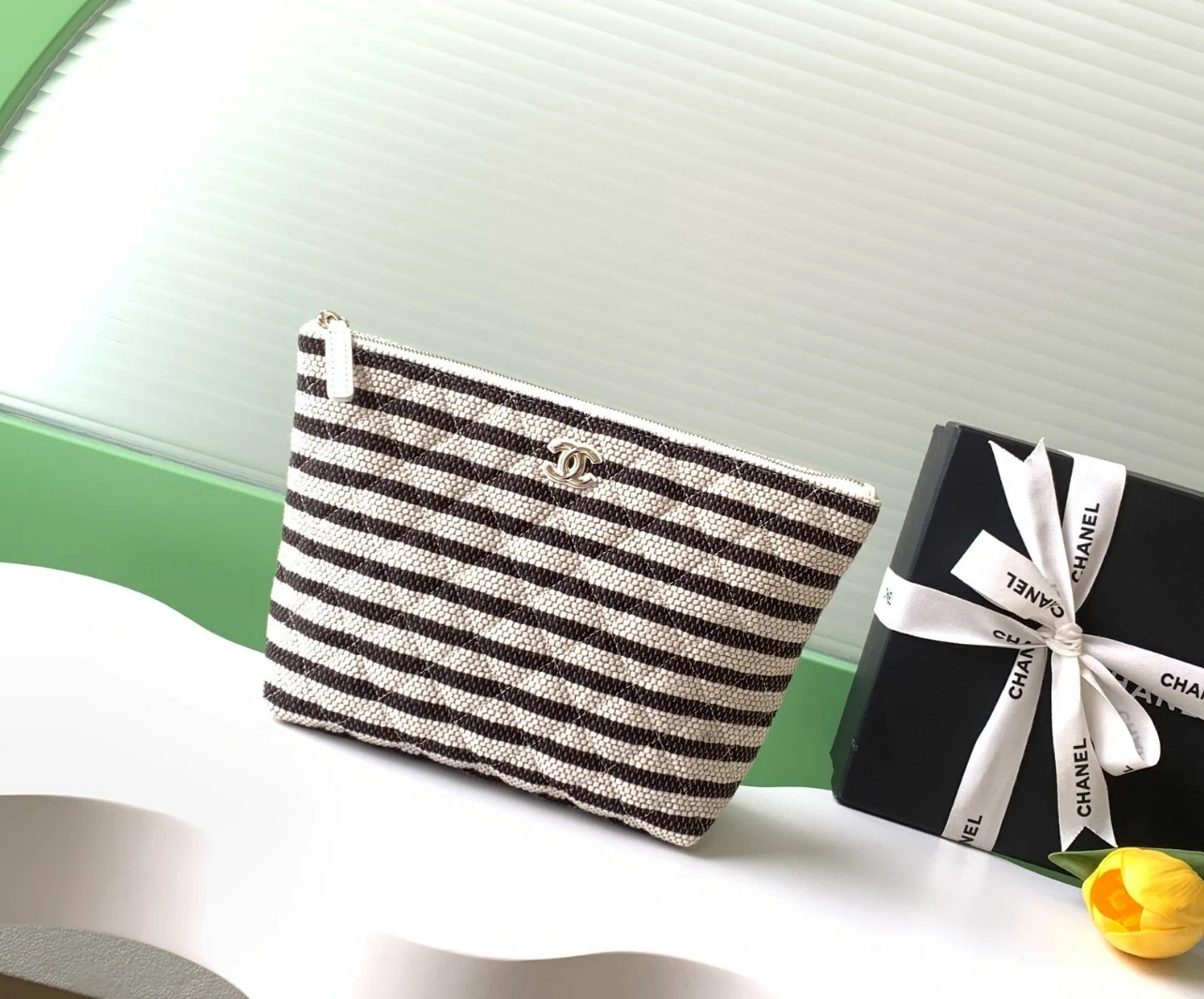 CC Pouch Medium – Genuine Leather