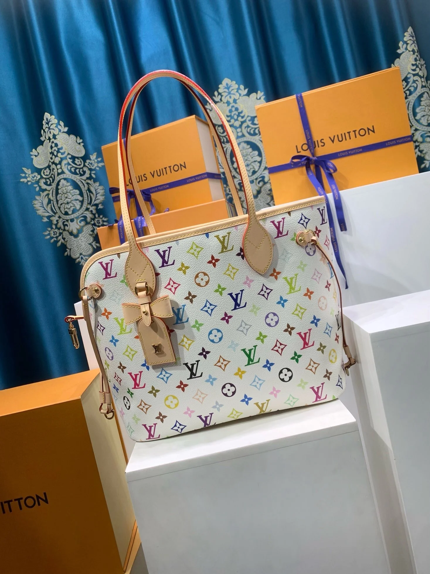 Neverwoof Real Leather & Coated Canvas Bag