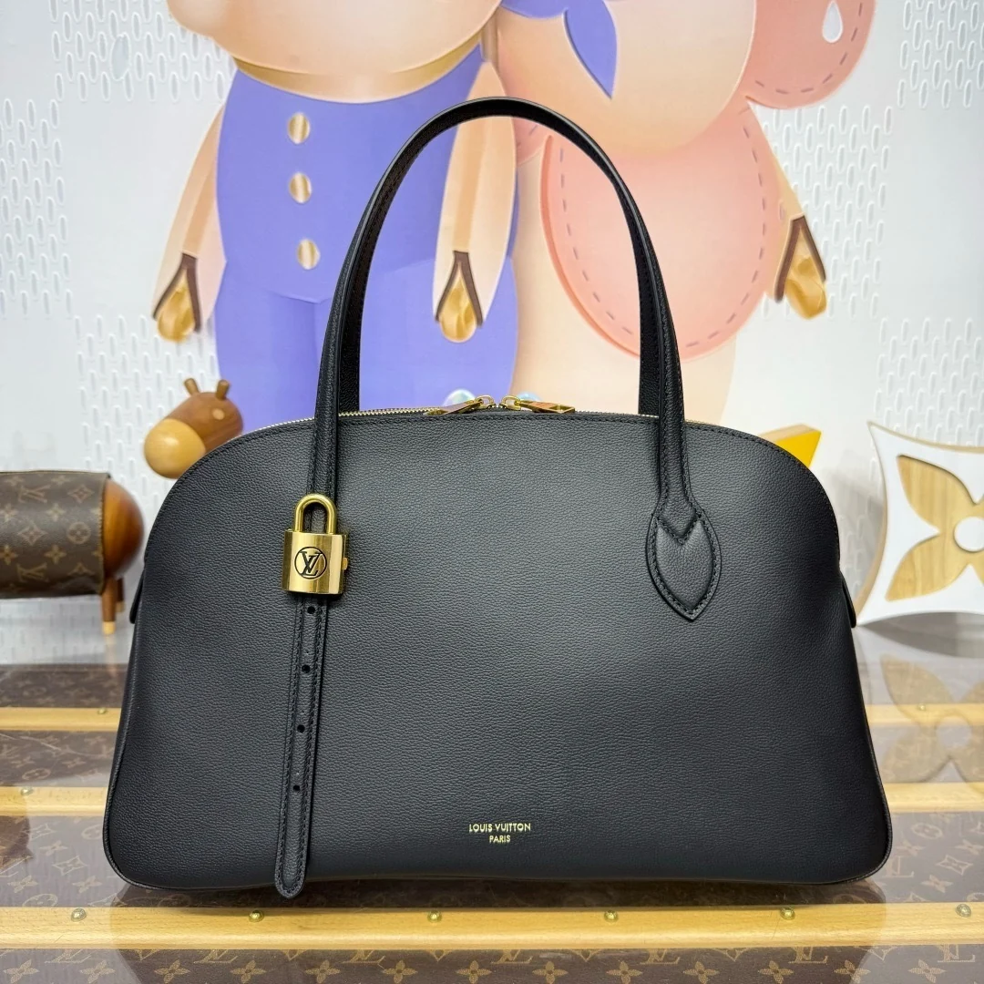 Premium Real Leather Low Key Duffle – Spacious 43cm Carryall