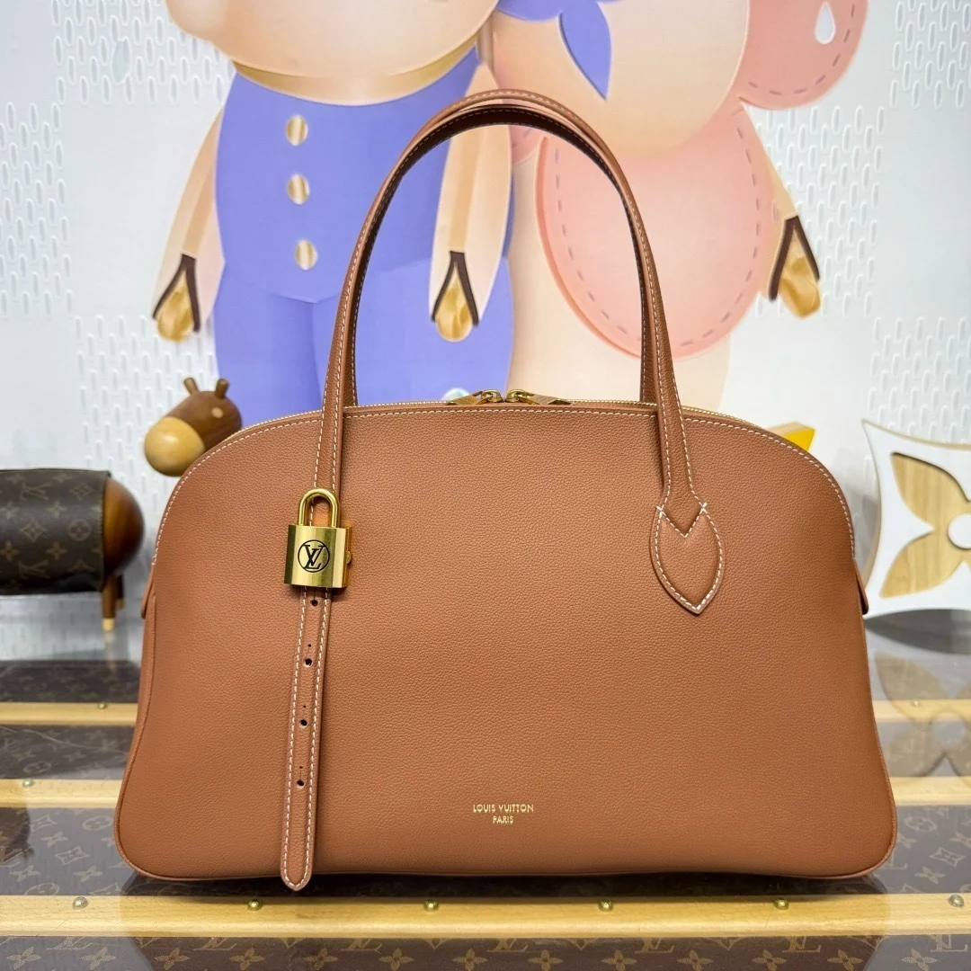 Low Key Duffle in Real Leather - Spacious Travel Bag