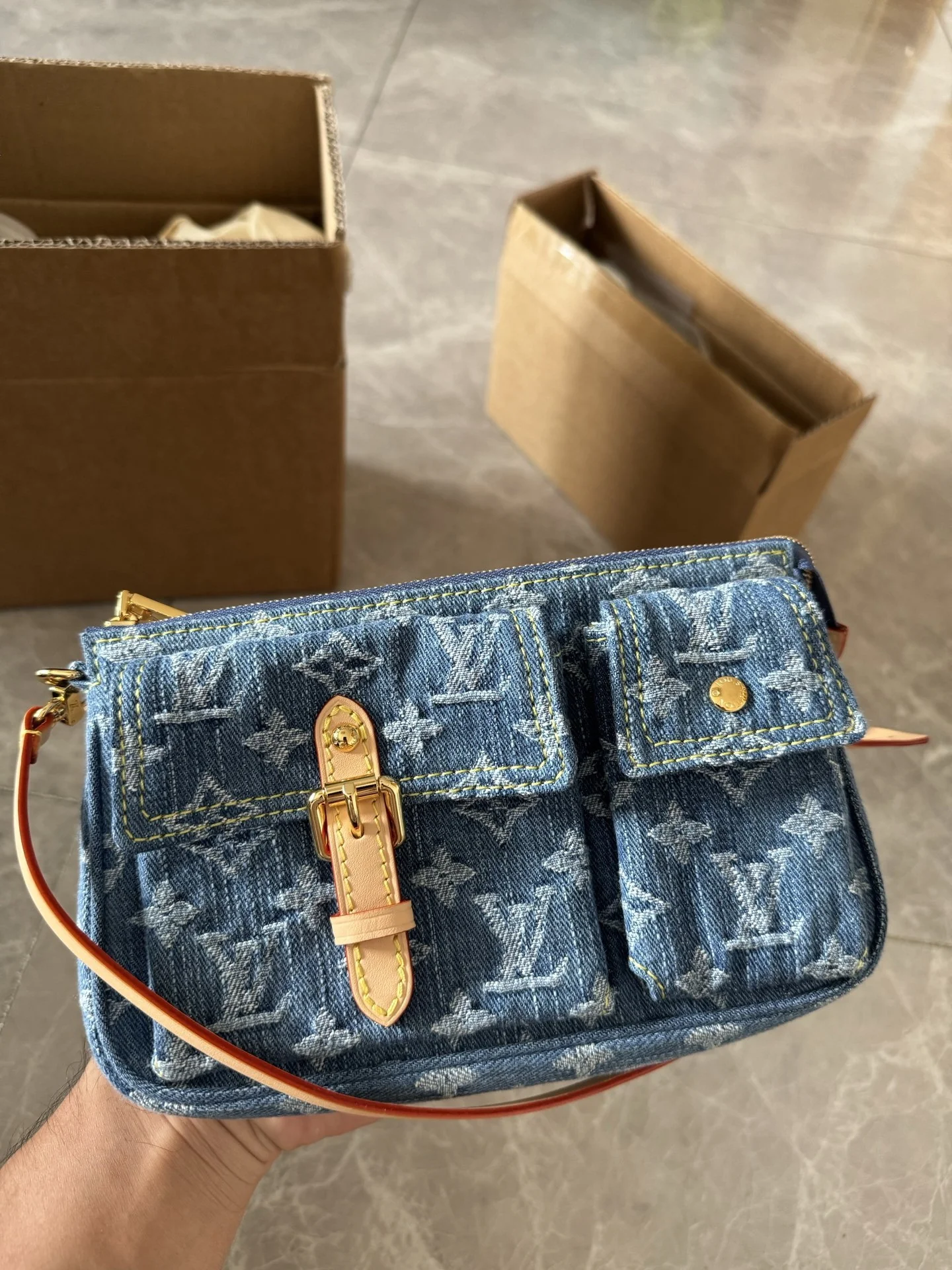 Pochette Cargo in Real Leather & Denim – Compact Crossbody Bag