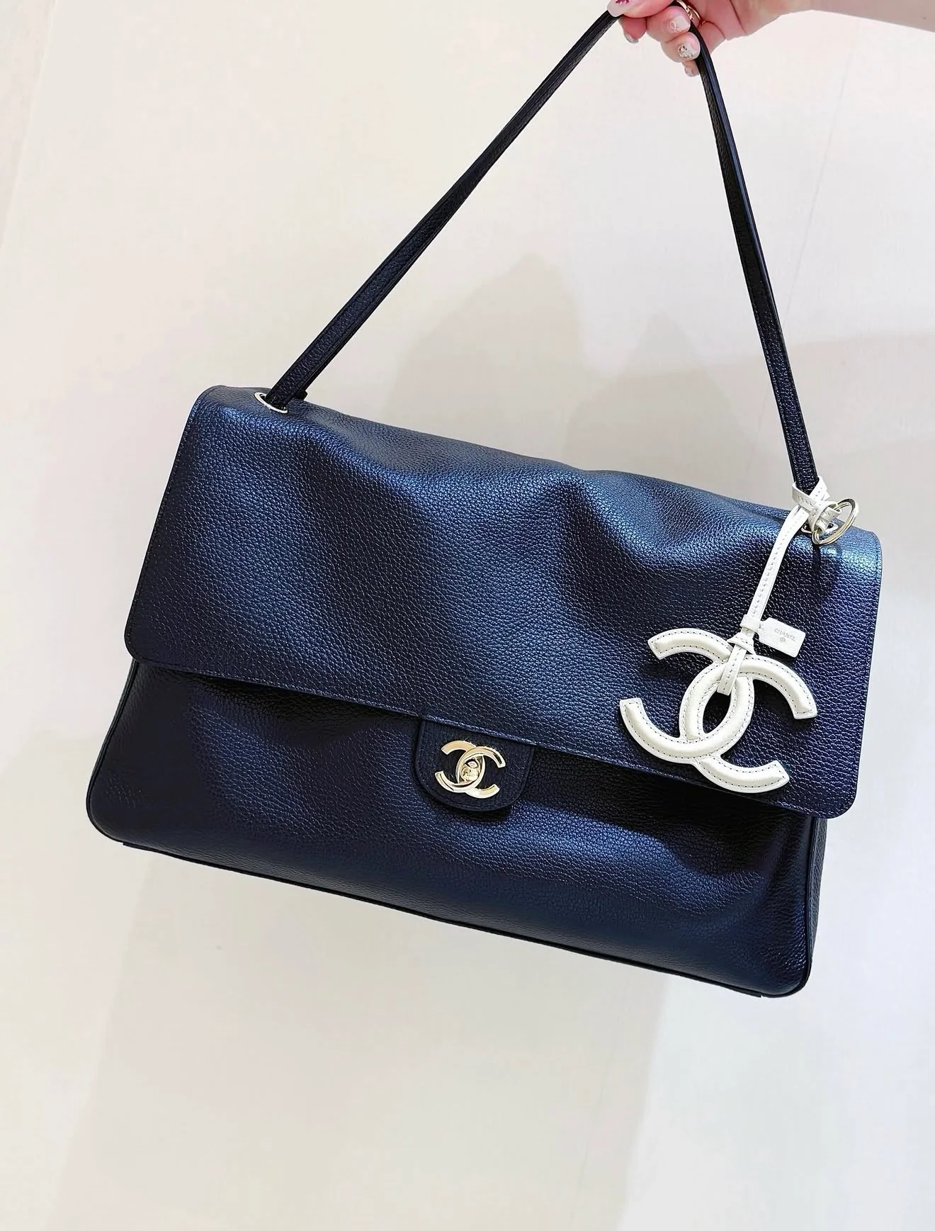 Maxi Oversized Flap Bag - Genuine Leather, Spacious Tote
