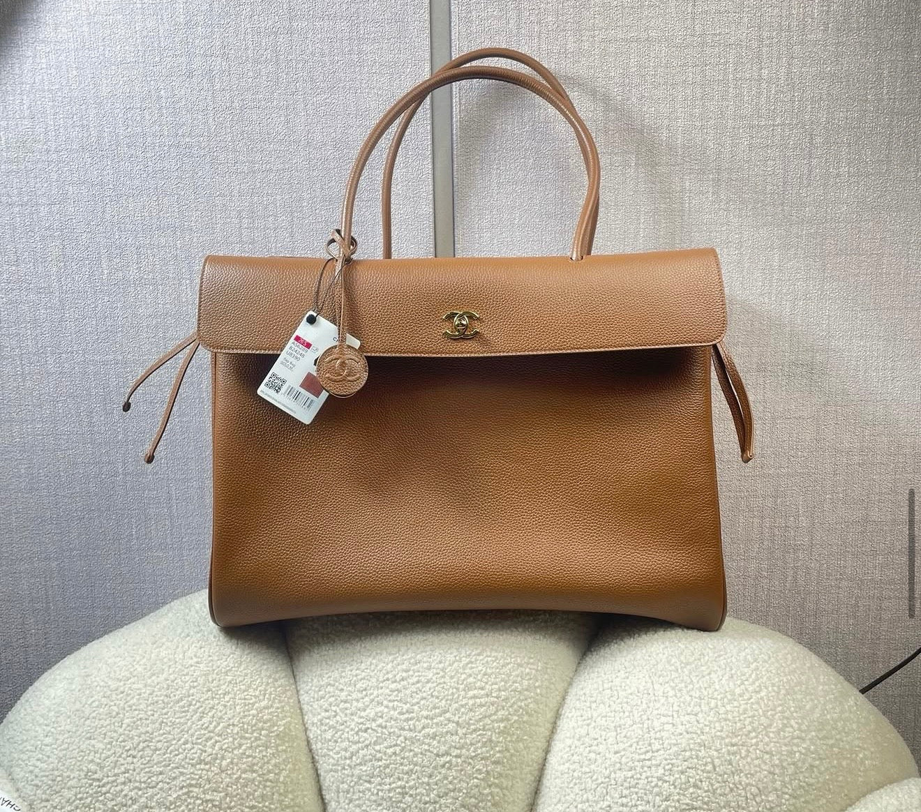 Large Tote – Premium Leather Spacious Carryall