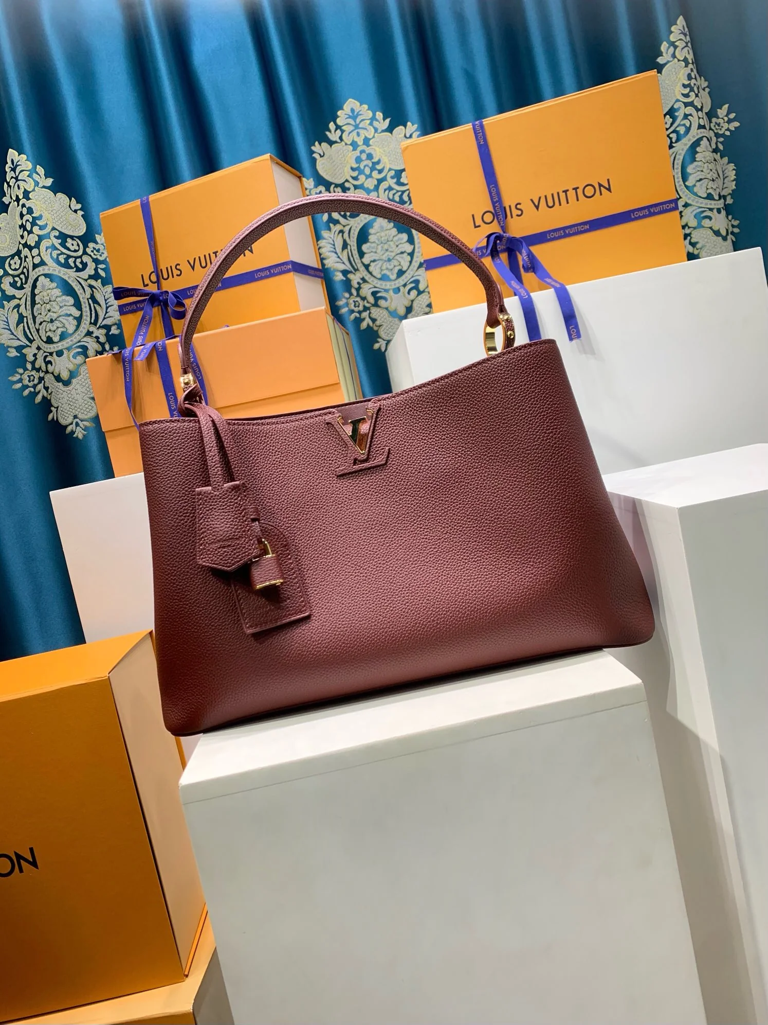 Capucines Tote Bag in Real Leather