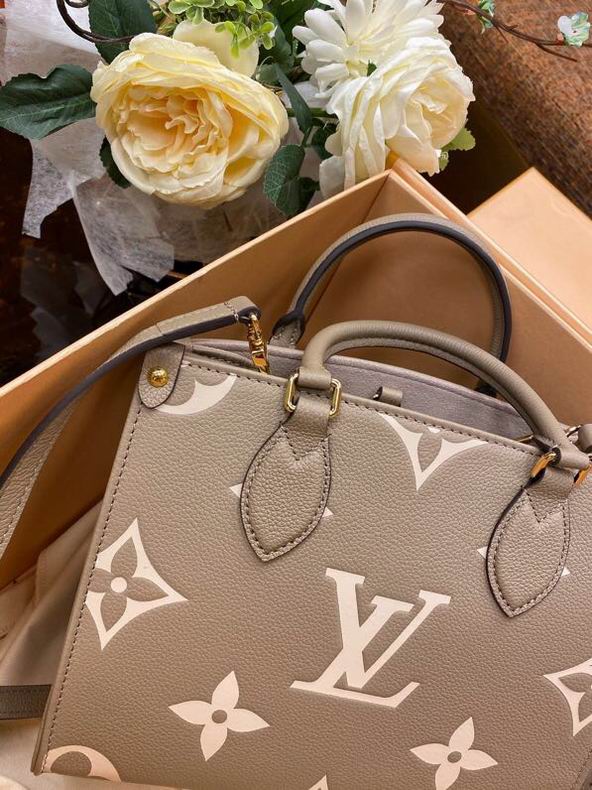 Fashionable Cross Body Bag – Stylish & Functional
