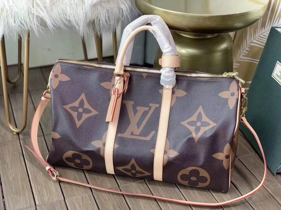 Louis Vuitton Monogram Canvas Travel Bag – Spacious Weekender for Stylish Journeys