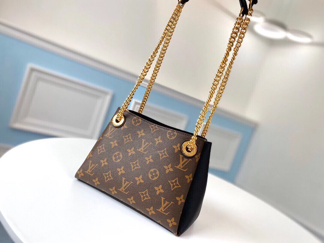 LV Chained Hand Bag – Iconic Chain Design for Everyday Elegance