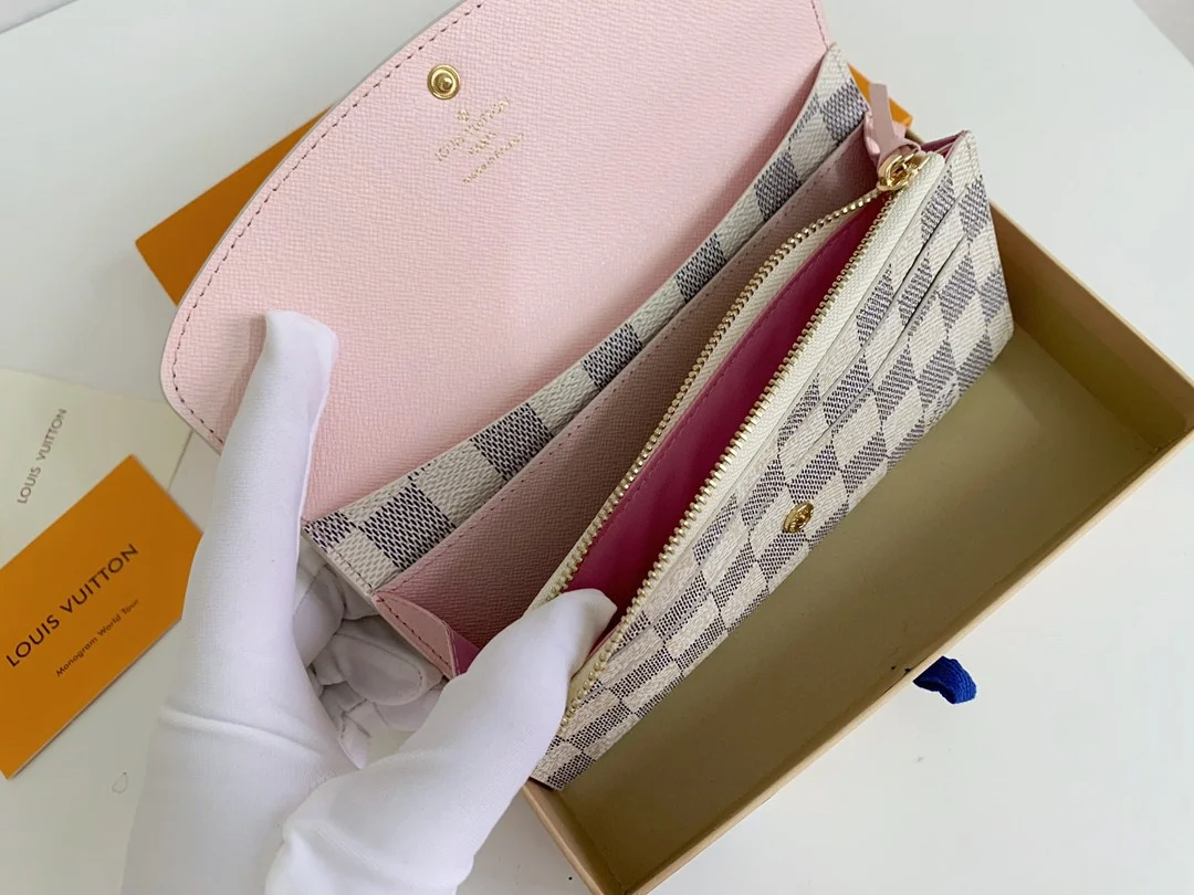Louis Vuitton Button Wallet in Monogram Canvas