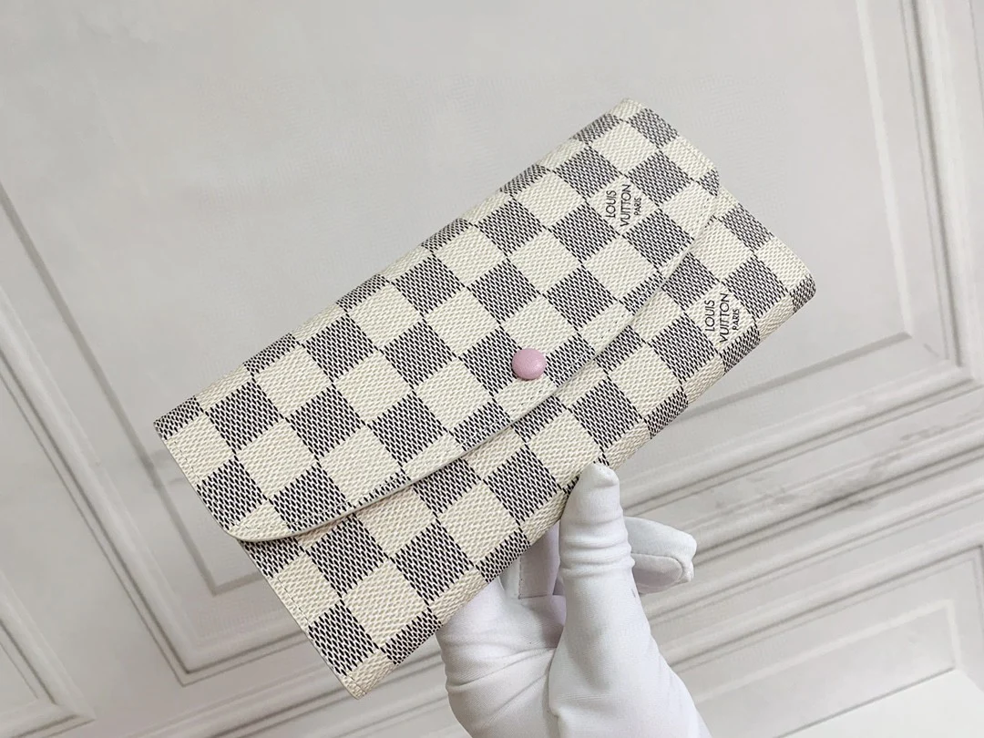 Louis Vuitton Button Wallet in Monogram Canvas