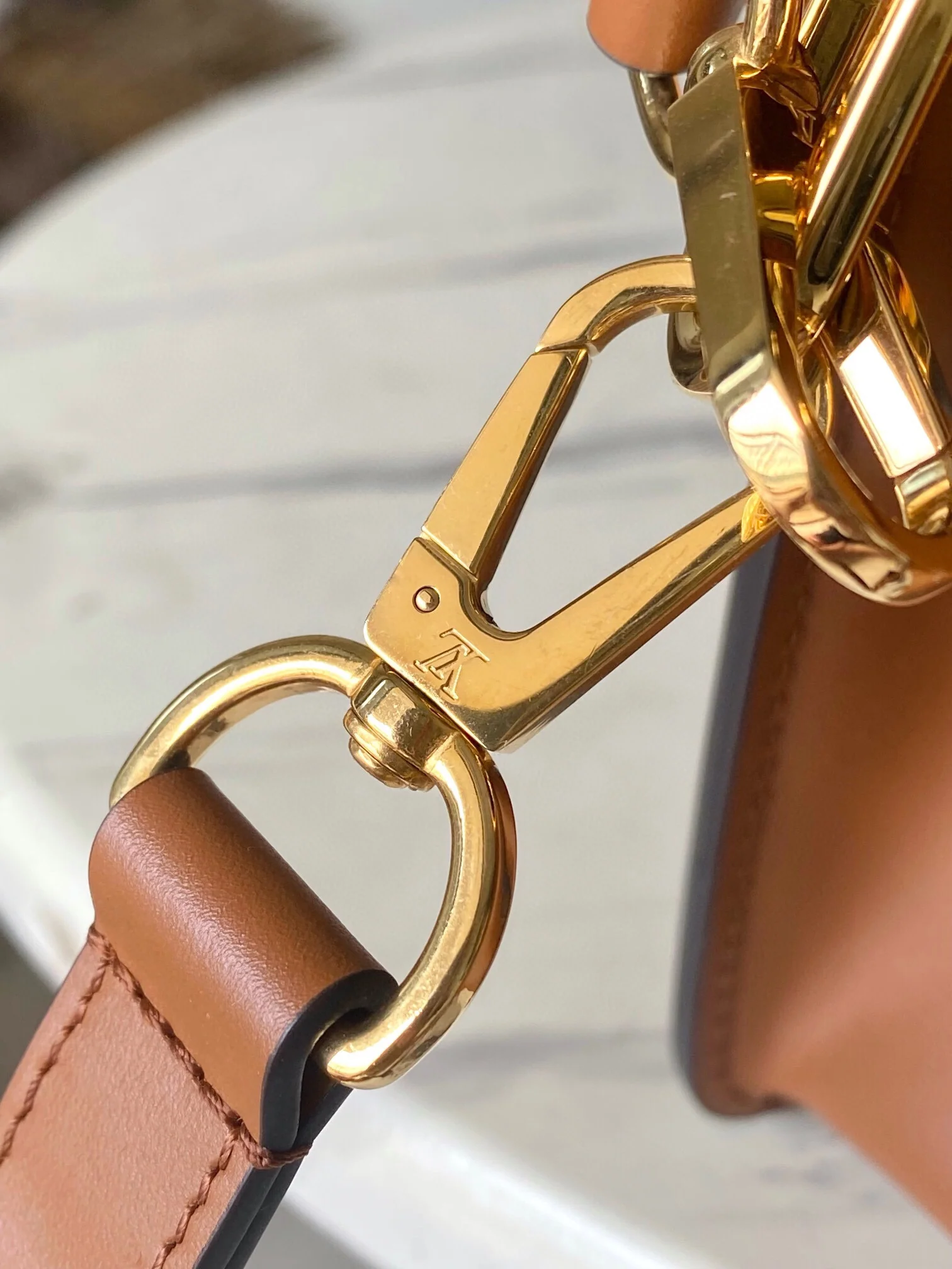 LV Reverse Monogram Canvas Bag - Iconic Logo Pattern for Everyday Style