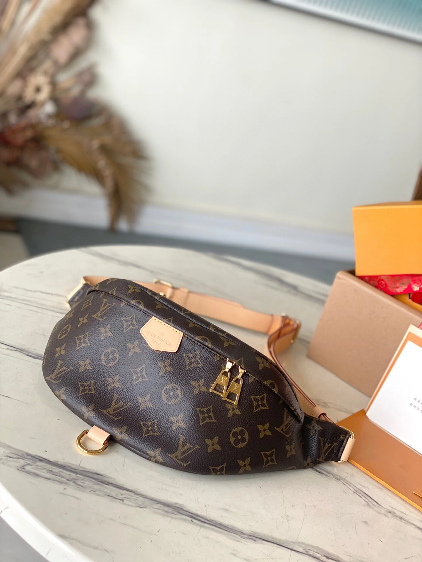 Louis Vuitton Monogram Canvas Pouch - Classic Zip-Around Clutch