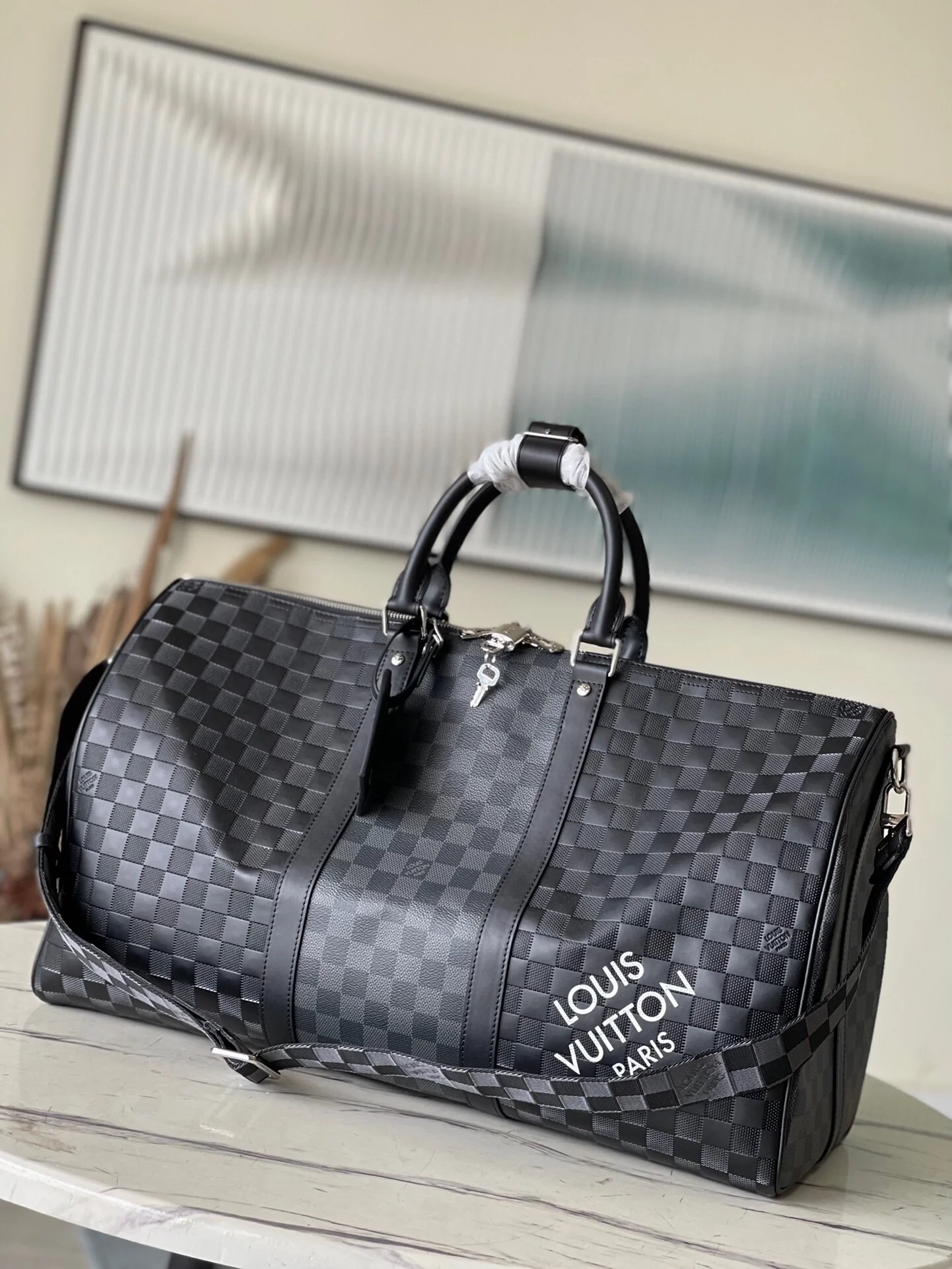 Louis Vuitton Keepall Travel Bag – Spacious & Lightweight Carry-On