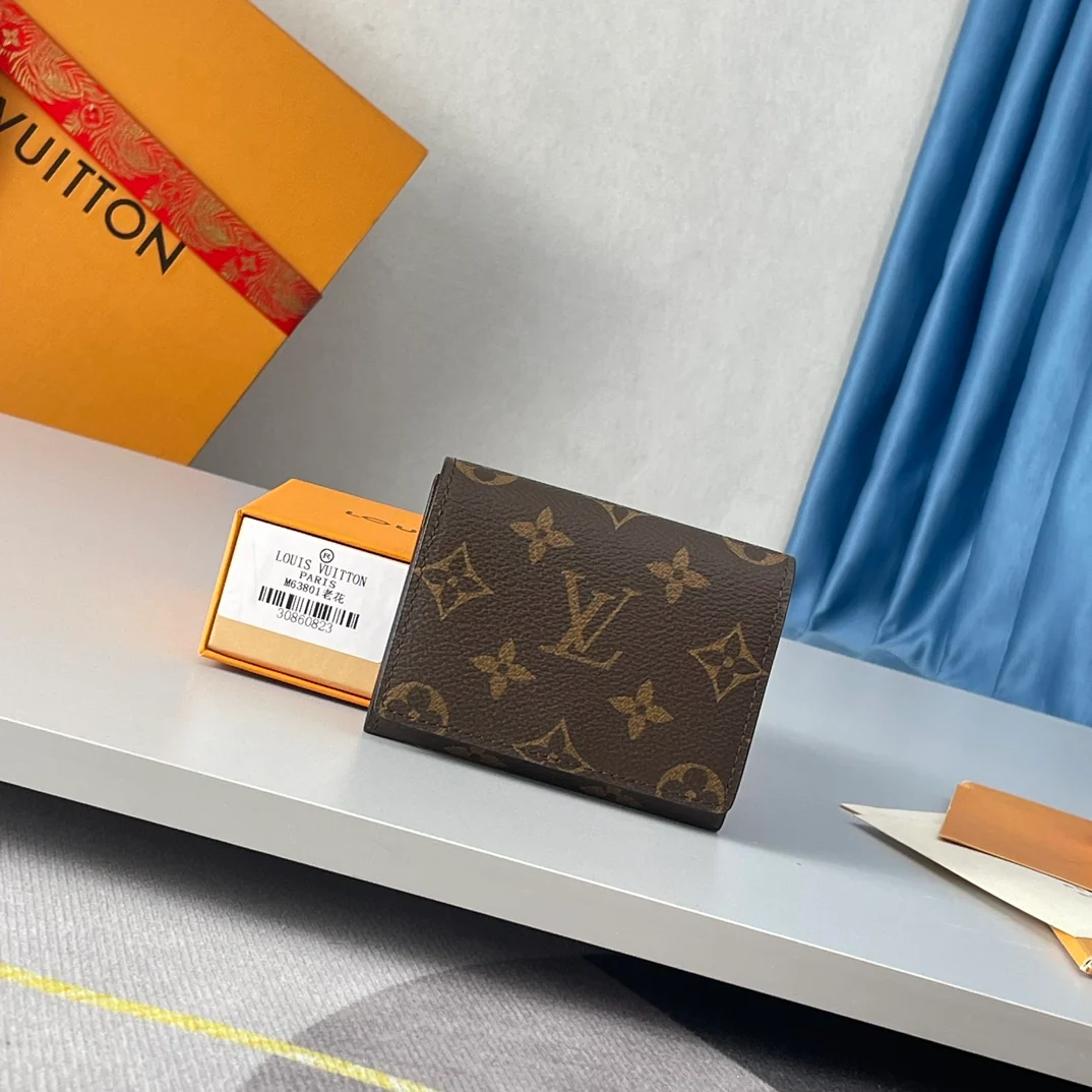 Compact Mini Wallet in Premium Leather